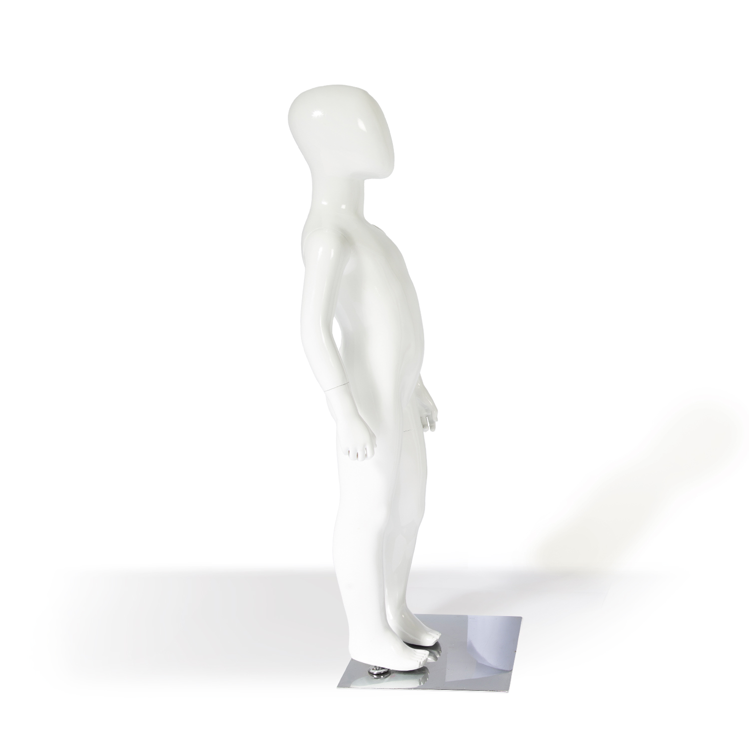 Schaufensterfigur Kind klein stehend weiß-glossy – Bild 3