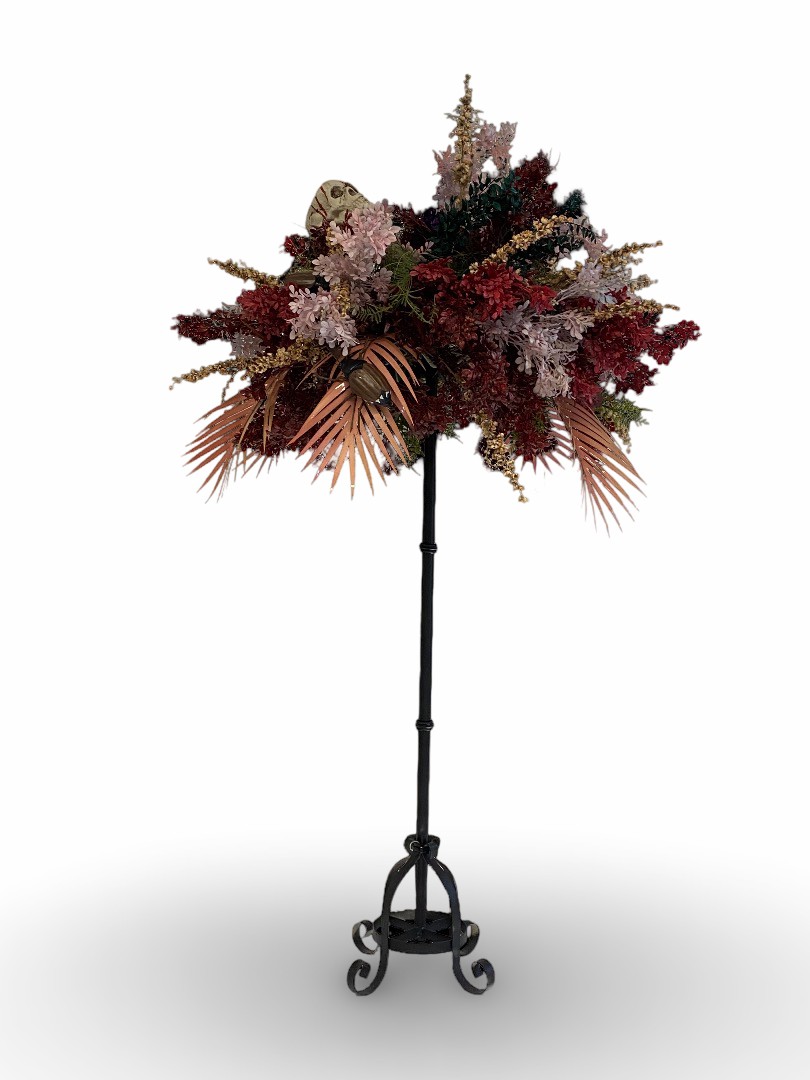 Halloween Blumen Arrangement auf Ständer